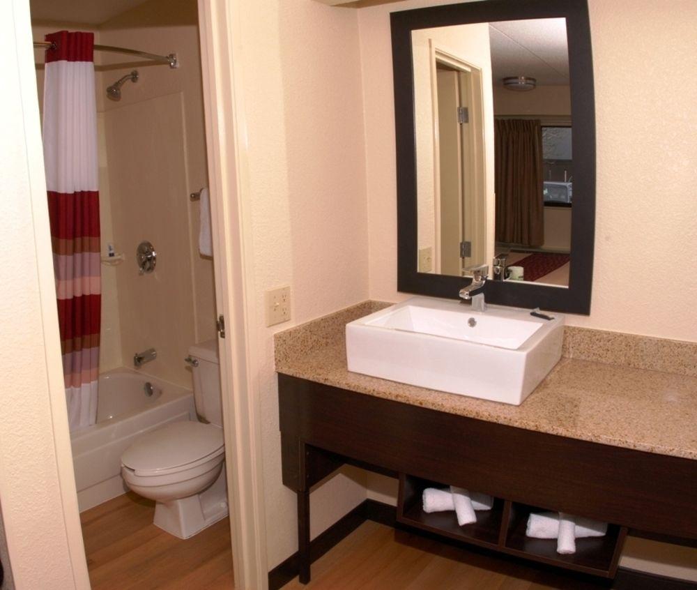 Red Roof Inn Plus+ Atlanta - Buckhead Druid Hills Exteriör bild