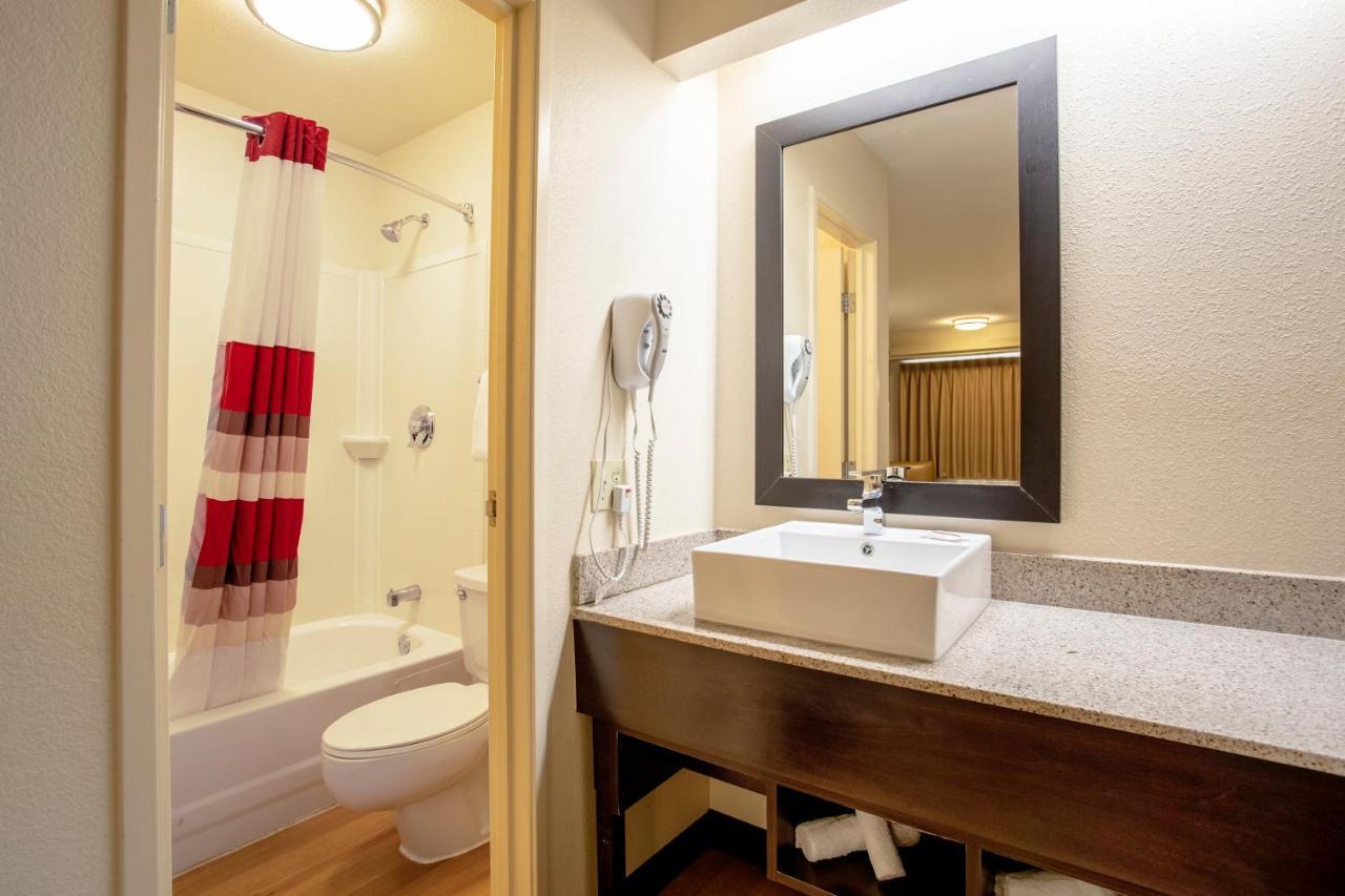 Red Roof Inn Plus+ Atlanta - Buckhead Druid Hills Exteriör bild