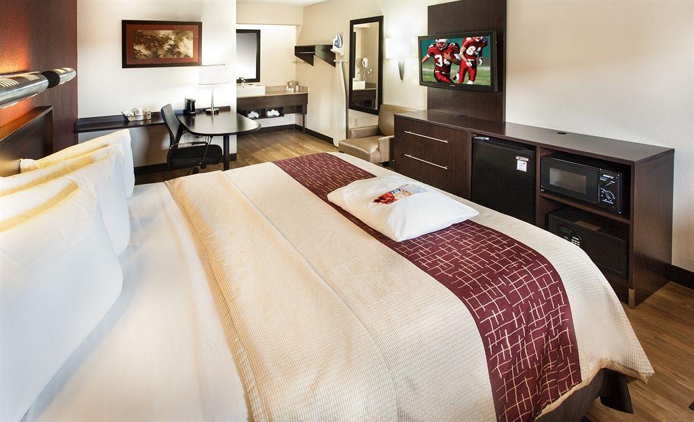 Red Roof Inn Plus+ Atlanta - Buckhead Druid Hills Exteriör bild